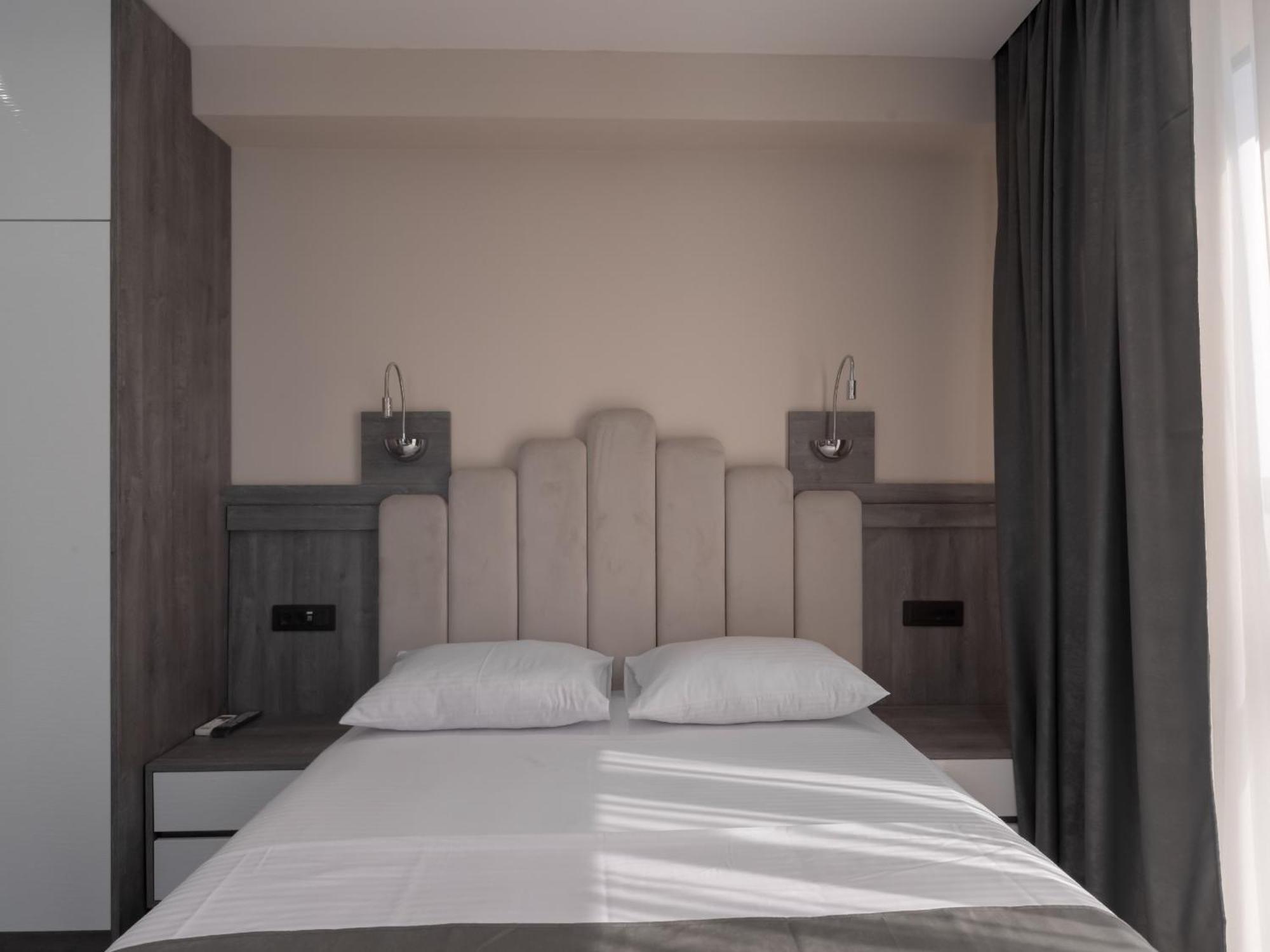 Hotel Diman Добра-Вода Экстерьер фото